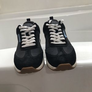 Vionic Breilyn Walking Shoes